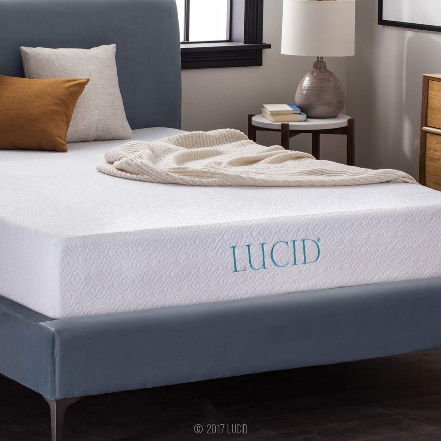 LUCID 10 Inch 2019 Gel Memory Foam Mattress - Medium Firm Feel - CertiPUR-US Certified - 10-Year Warranty - Queen